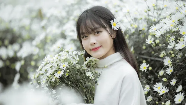 cantik bahagia tersenyum santai single mandiri imut bunga