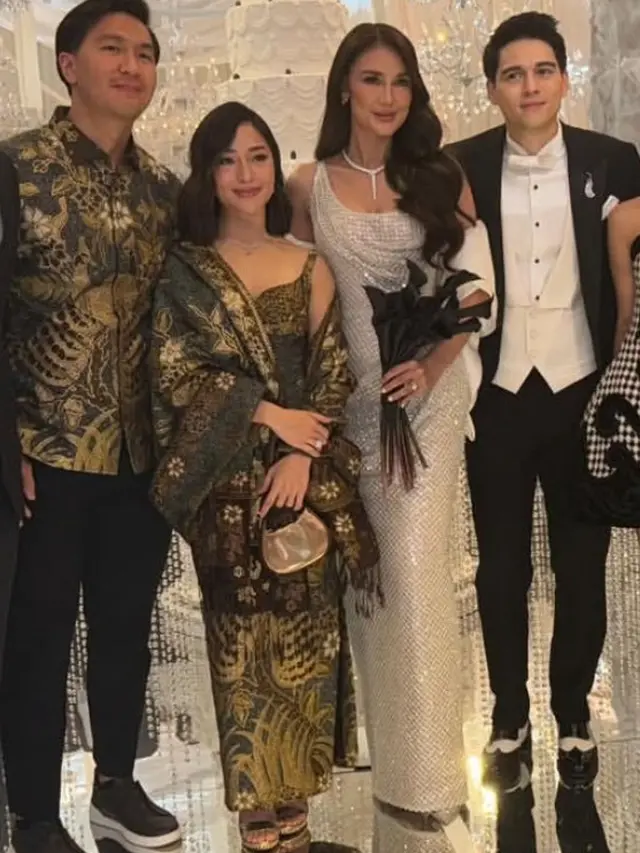Nikita Willy dan Suami saat Hadir di Resepsi Pernikahan Luna Maya dan Maxime di Jakarta. [@nikitawillyofficial94]