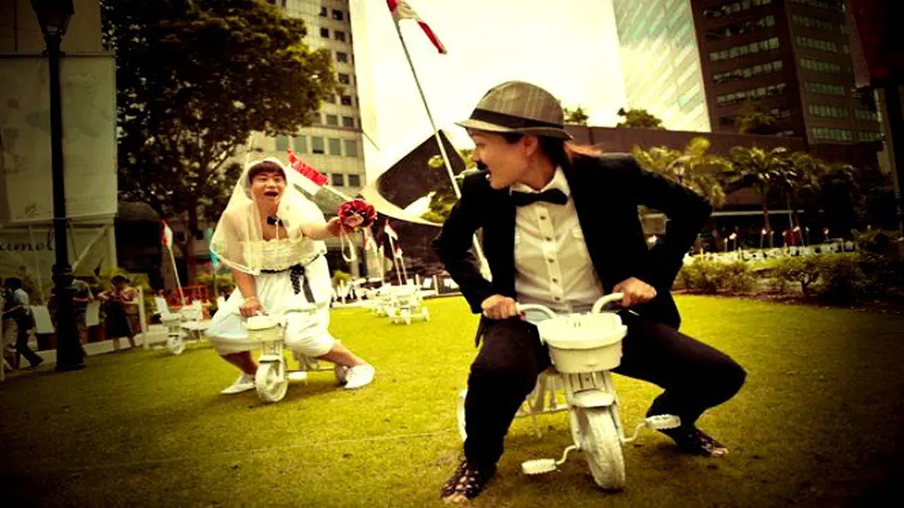 Gokilnya Foto Prewedding ala Anak Muda yang 'Kekinian'