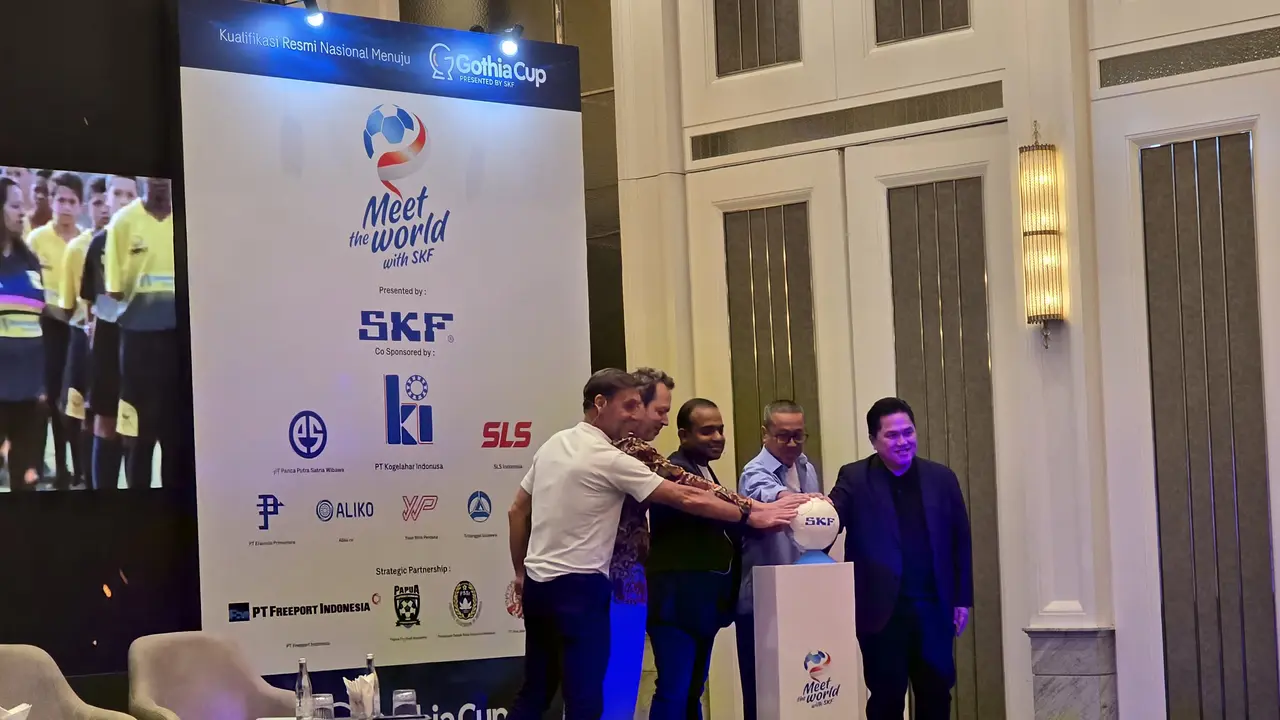 Ketum PSSI Erick Thohir menghadiri peluncuran Meet the World With SKF