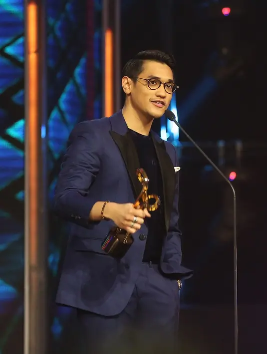 Dalam ajang Bright Awards Indonesia 2017, penyanyi kelahiran 27 Mei 1989 ini menang di kategori Bintang Iklan Pria terfavorit. (Bambang E. Ros/Bintang.com)
