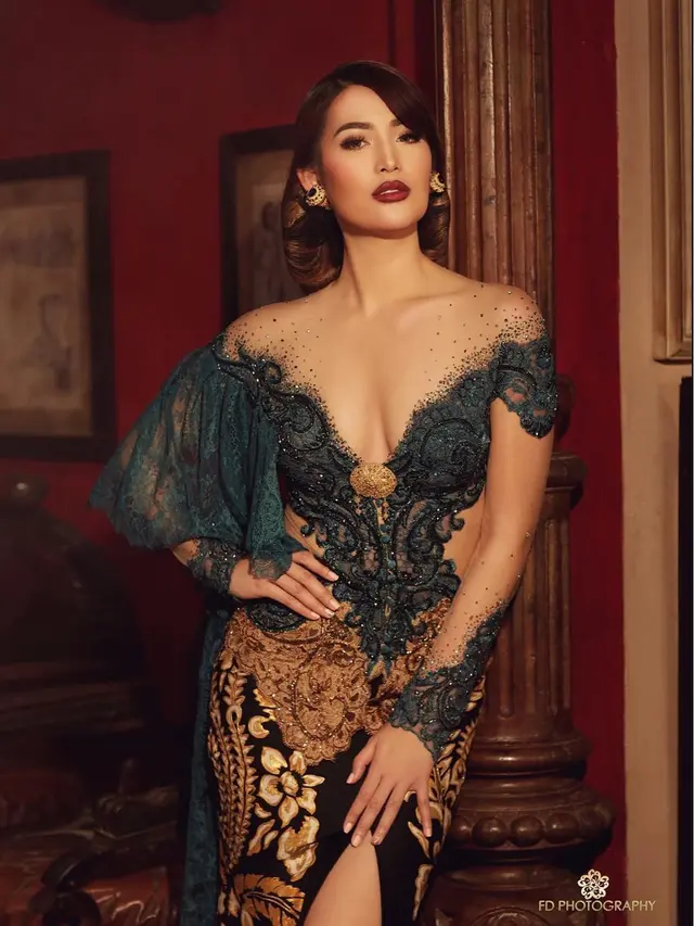 [Bintang] Tampil Seksi