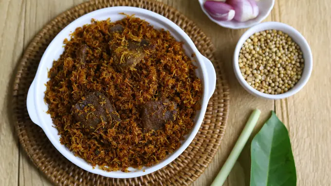 serundeng daging empal