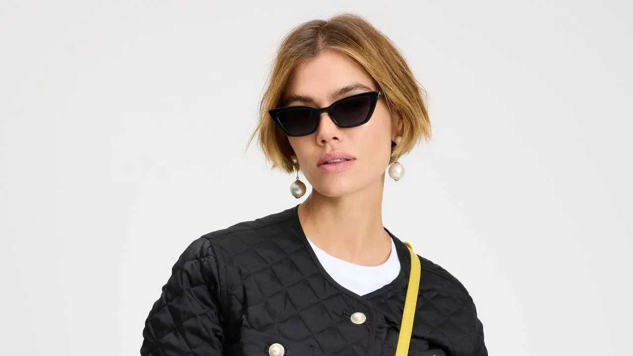 Ilustrasi memakai Grace Shoulder Bag-1/Kate Spade New York