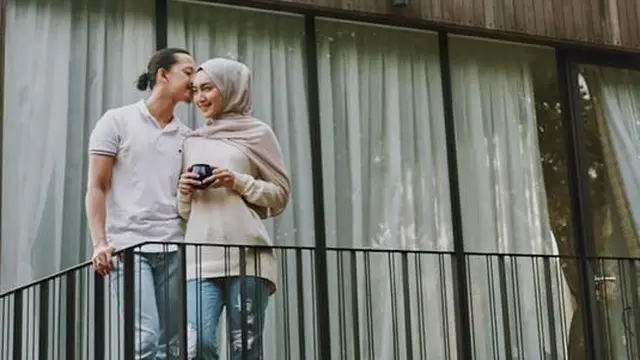 Rumah Tangga Terlihat Adem, Ini 6 Potret Melody Prima dan Suami Telah Resmi Cerai