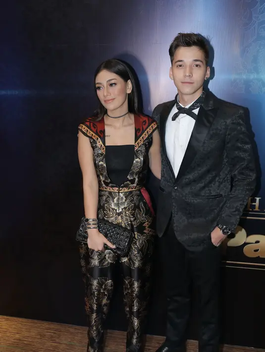 Meski hubungan keduanya begitu lengket, keduanya belum juga memiliki target kapan akan meresmikan hubungannya. Tidak hanya pada Celine, tapi Stefan juga deket dengan dua anak Celine. (Galih W. Satria/Bintang.com)