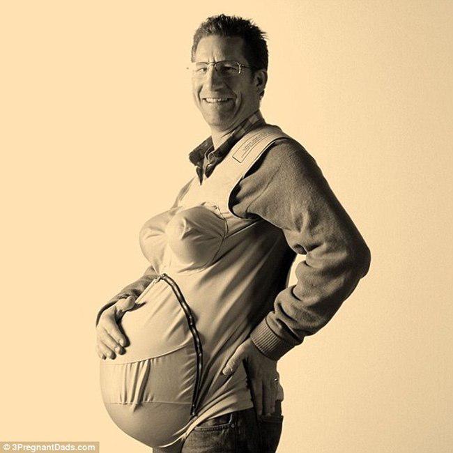 Jason,(44), mengaku salut dengan para wanita hamil | foto: copyright dailymail.co.uk