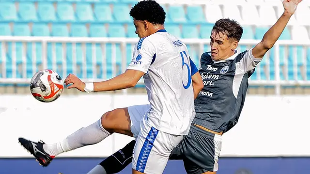 Arema FC vs PSIM Yogyakarta