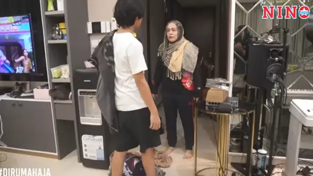 7 Momen Anak Uya Kuya Prank Tatto ke Orang Tuanya, Astrid Kuya Sampai Menangis