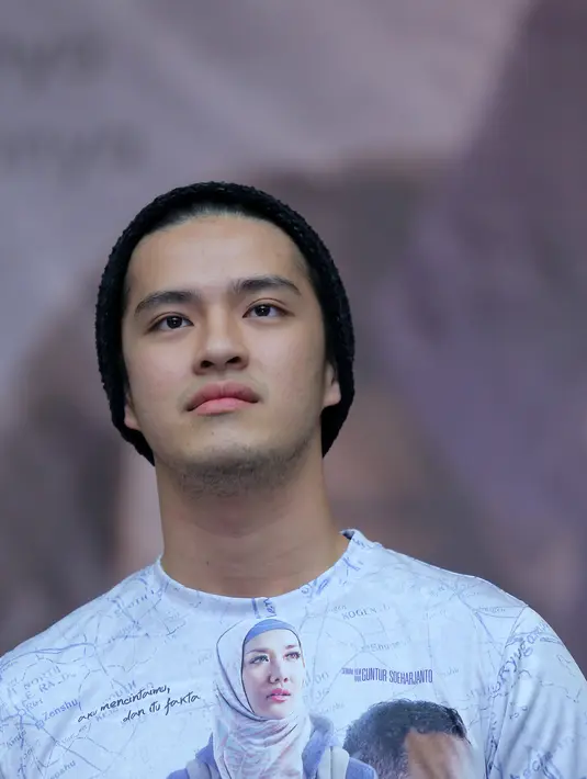 Dalam film Jilbab Traveler, ia bermain bareng dengan Bunga Citra Lestari, Giring Nidji, Ringgo Agus Rahman, Indra Bekti, dan masih banyak lagi. (Andy Masela/Bintang.com)