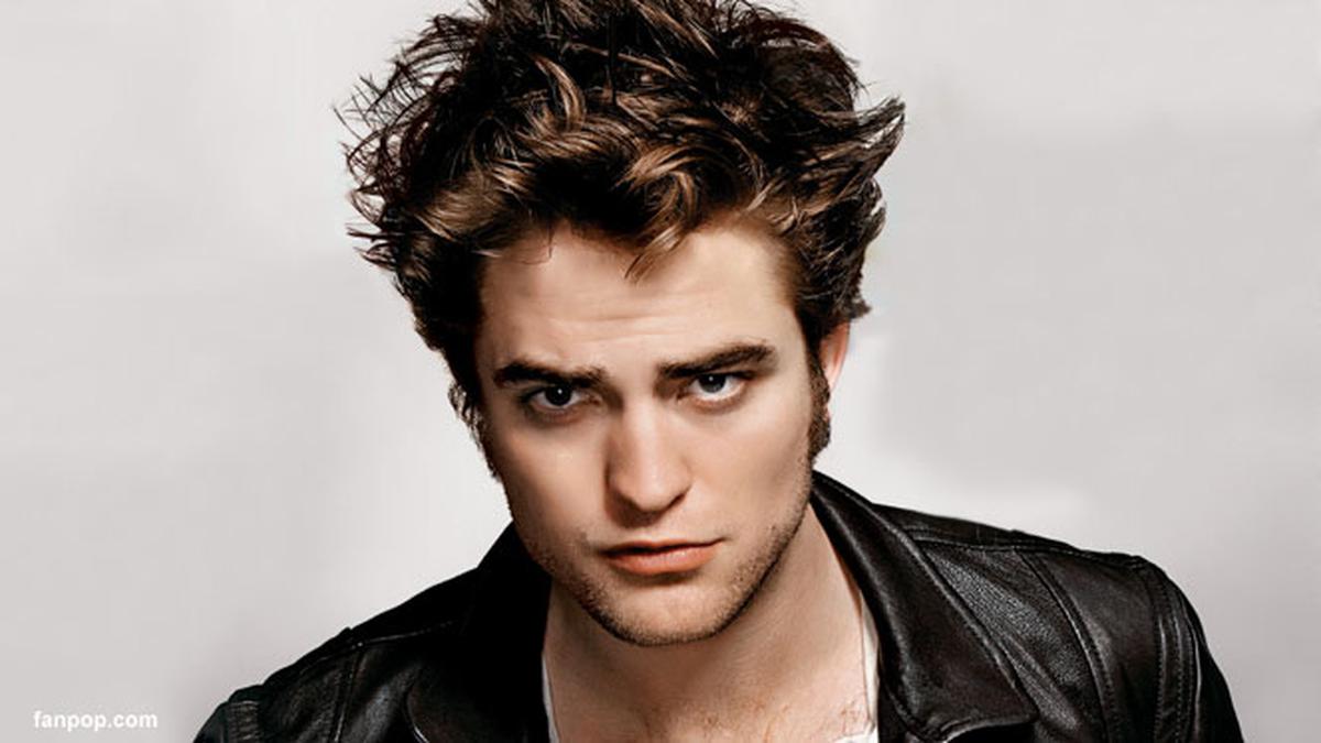 Robert Pattinson Beradegan Hot dengan Model Cantik - ShowBiz Liputan6.com