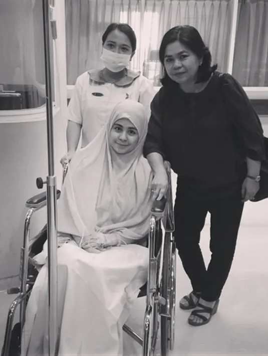  Menurut Ina, sebenarnya hal itu bukan masalah besar, tetapi kerap membuat kondisi kesehatan Risty menurun karena pikirannya terbebani. (Via Instagram/@Ristytagor)