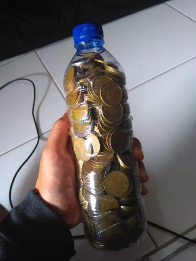 6 Cara Nabung ala Netizen Ini Kelewat Unik, Bentuk Celengan Jadi Sorotan