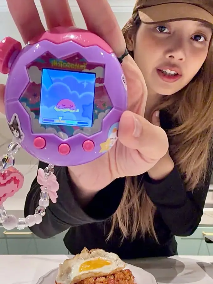 Dari Panggung ke Genggaman, BLACKPINK Resmi Kolaborasi dengan Tamagotchi, Rilis Koleksi Eksklusif