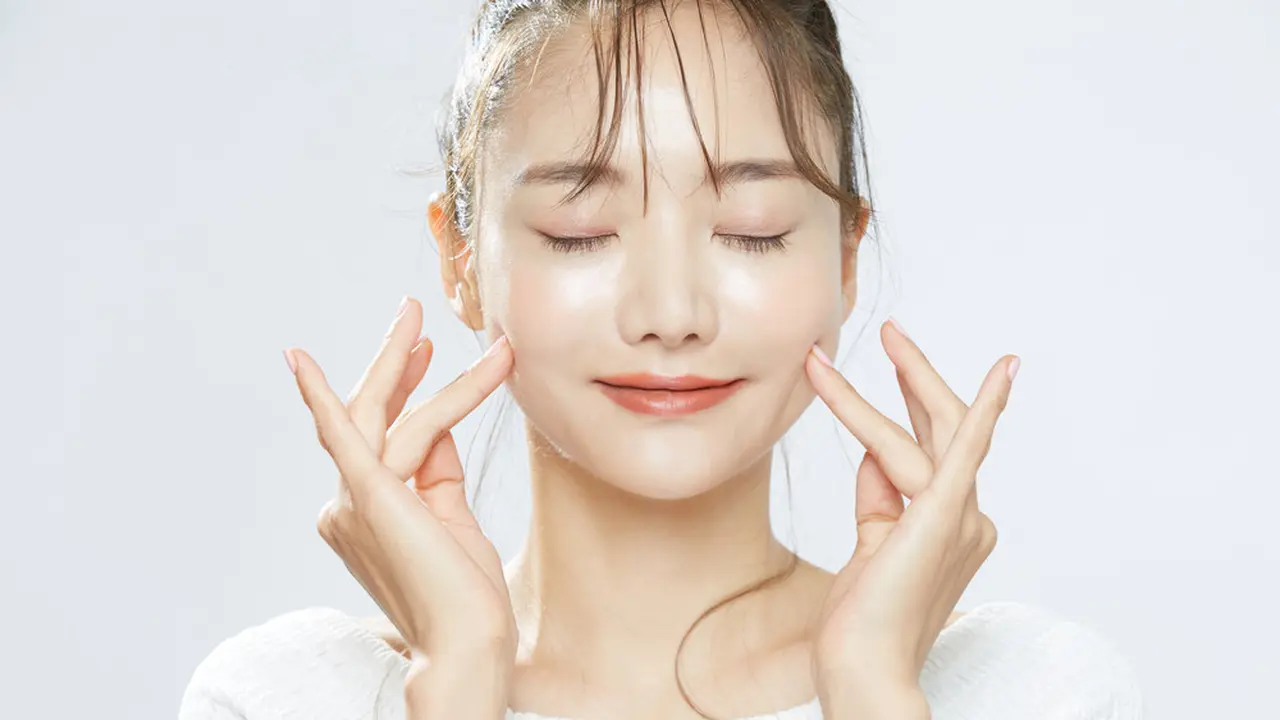 Exfoliating Toner Untuk Kulit Wajah Berminyak