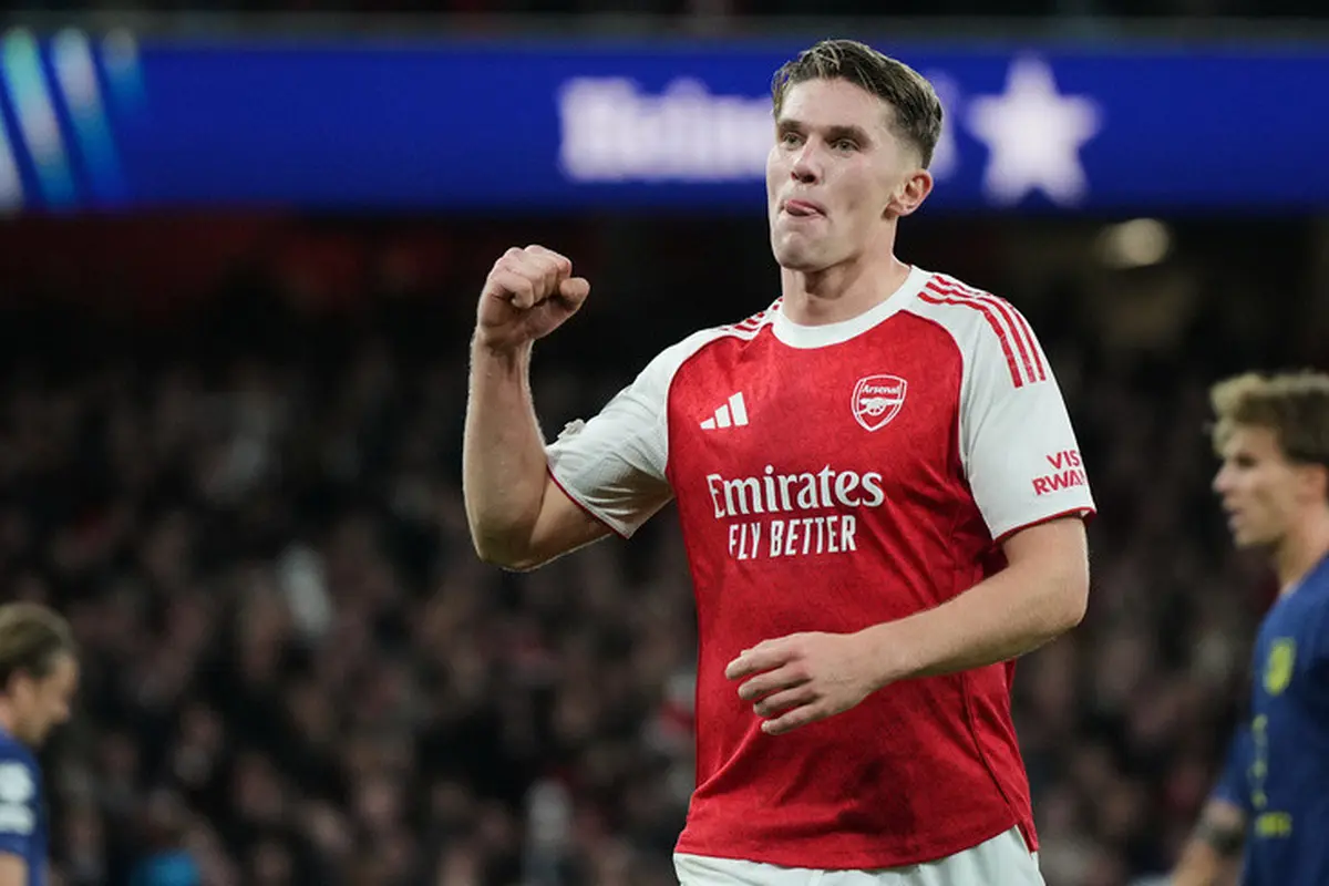 Striker Arsenal Viktor Gyokeres merayakan golnya ke gawang Atletico Madrid di matchday 3 league phase Liga Champions 2025/26 di Emirates Stadium, Rabu (22/10/2025) dini hari WIB. (AP Photo/Alastair Grant)