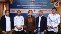 Seminar Solusi Internet of Things untuk Usaha Mikro, Kecil, dan Menengah (UMKM) membahas peluang bisnis bagi UMKM sebagai penyedia solusi IoT terutama untuk perangkat karena sebagian besar masih impor. Para makers juga bisa menjadi UMKM yang menyediakan solusi bagi UMKM yang dapat diterima oleh pasar. (Liputan6.com/HO/Alwi)