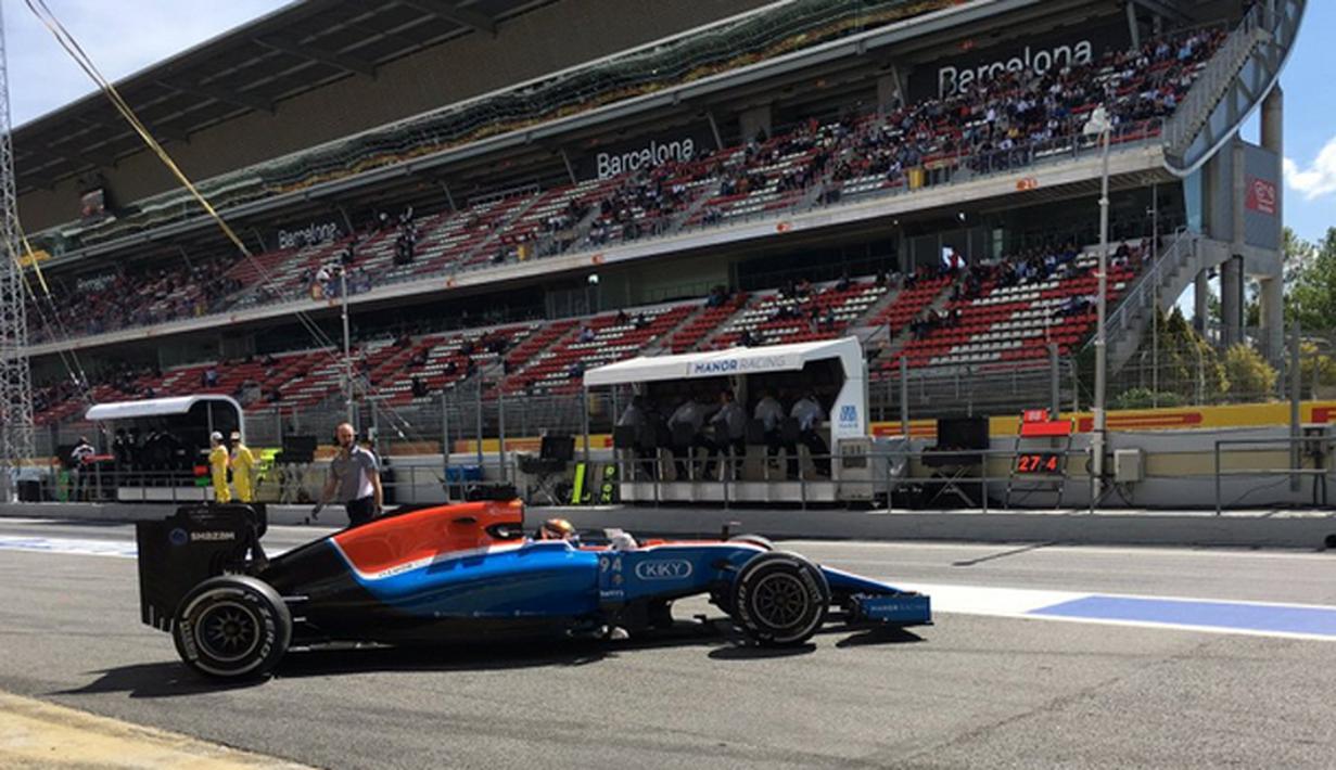 Rekan satu tim Rio Haryanto, Pascal Wehrlein, berada di posisi ke-21 latihan bebas ketiga F1 GP Spanyol di Sirkuit Catalunya, Spanyol, Sabtu (14/5/2016). (Bola.com/Twitter/Manorracing)