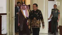 Presiden Joko Widodo menerima kunjungan Menteri Luar Negeri Arab Saudi Adel bin Al-Jubeir dan rombongannya di Istana Kepresidenan Bogor, Senin (22/10). (Liputan6.com/Angga Yuniar)