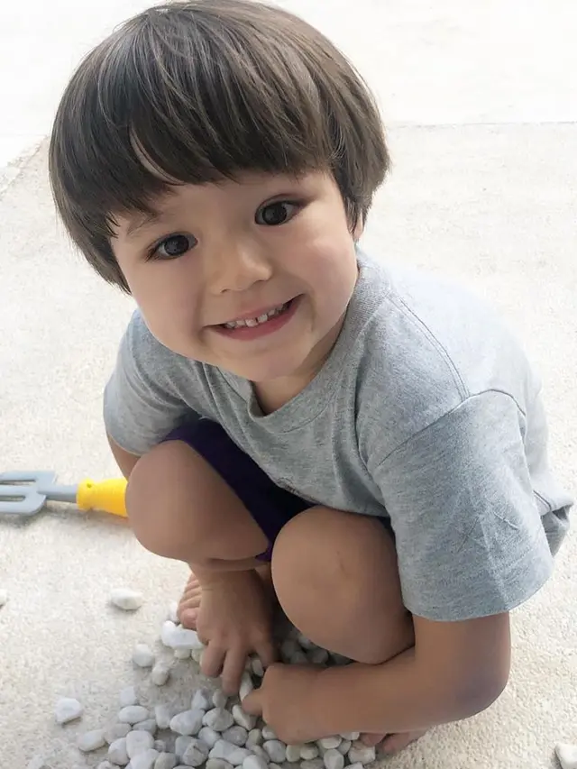 Pasang Tarif Syuting Rp 10 Juta, Ini 6 Aksi Gemas El Barack Anak Jessica Iskandar