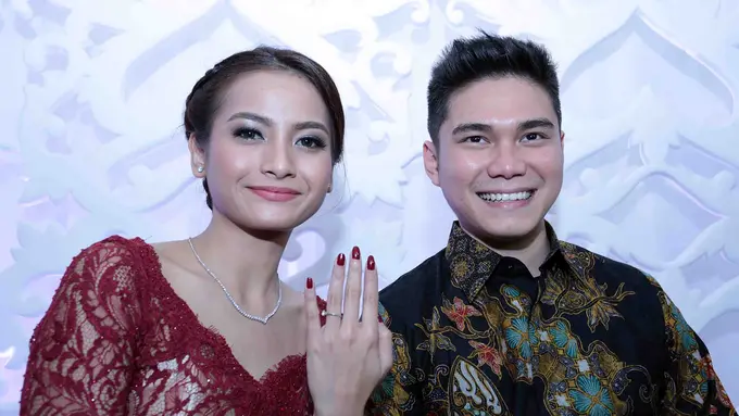 [Bintang] Acha Septriasa dan Vicky Kharisma