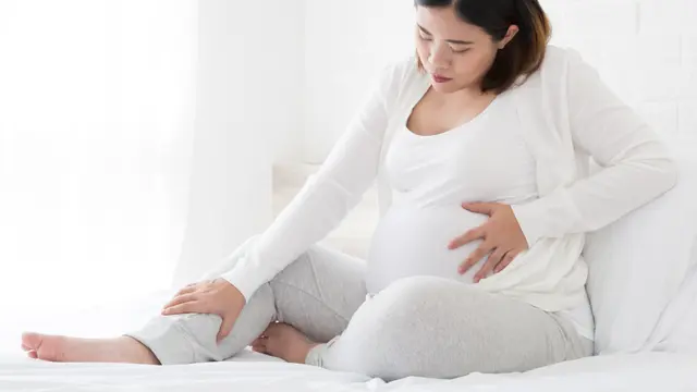 Ilustrasi kaki linu nyeri ibu hamil