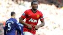 Patrice Evra didatangkan ke Old Trafford pada Januari 2006. Sempat kesulitan beradaptasi, Evra akhirnya berhasil membuktikan sebagai salah satu bek kiri terbaik di dunia. Ia berkontribusi atas 5 gelar Liga Inggris, 3 Piala Liga, Piala Dunia Antarklub, dan piala Liga Champions. (AFP/Andrew Yates)