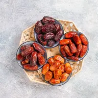 Ilustrasi macam-macam kurma. / Freepik by azerbaijan_stockers