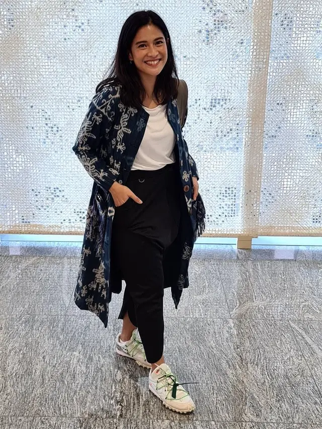 [Fimela] Dian Sastrowardoyo
