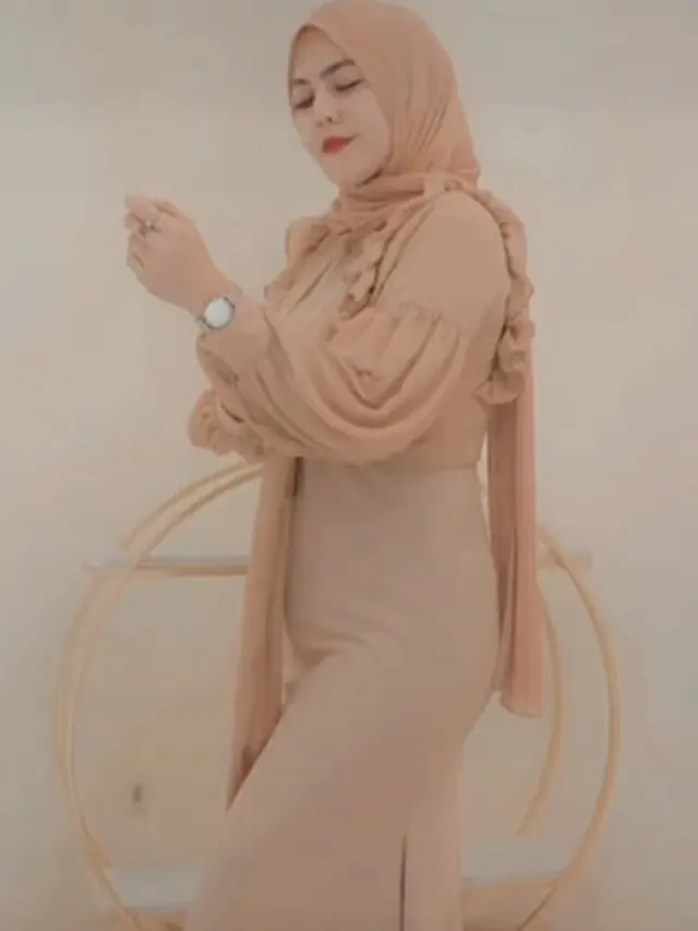 6 Potret Ratu Rizky Nabila Pakai Hijab, Penampilannya Bikin Pangling
