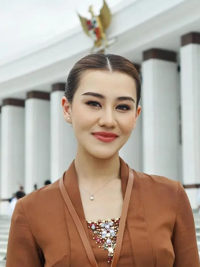 Aaliyah Massaid saat Upacara Kemerdekaan RI. [@anjiasmara]