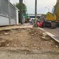 Salah satu sudut trotoar Jalan Raya Margonda yang akan dilakukan penataan dari DPUPR Kota Depok. (Liputan6.com/Dicky Agung Prihanto)