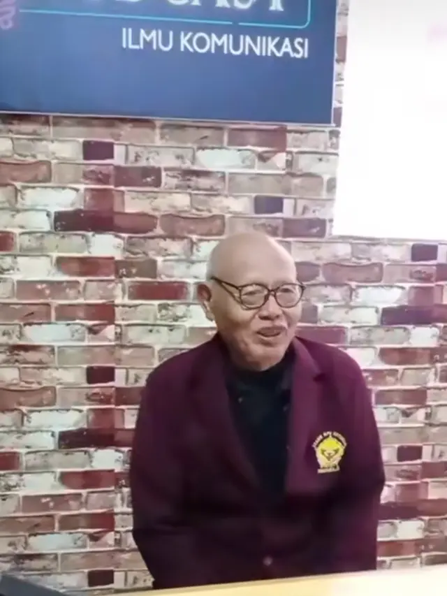Kakek 80 Tahun Ujian Skripsi