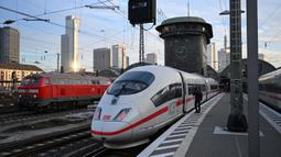 Serikat masinis kereta Jerman atau GDL mengumumkan aksi mogok kerja untuk periode 10 Januari hingga 12 Januari 2024. (Kirill KUDRYAVTSEV/AFP)