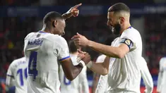 Real Madrid makin dekat dengan gelar juara La Liga 2021/2022 usai membungkam tuan rumah Osasuna 3-1 di pekan ke-33, Kamis (21/4/2022) dini hari WIB. (AFP/Ander Gillenea)