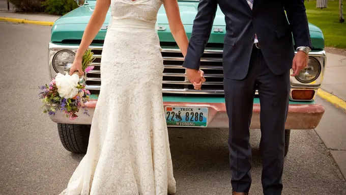 Pelajari Tantangannya Jika Kamu dan Pasangan Ingin Menikah Muda