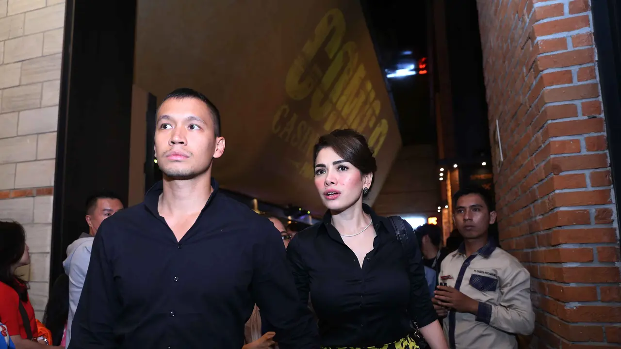 Nikita Mirzani dan Samuel Rizal