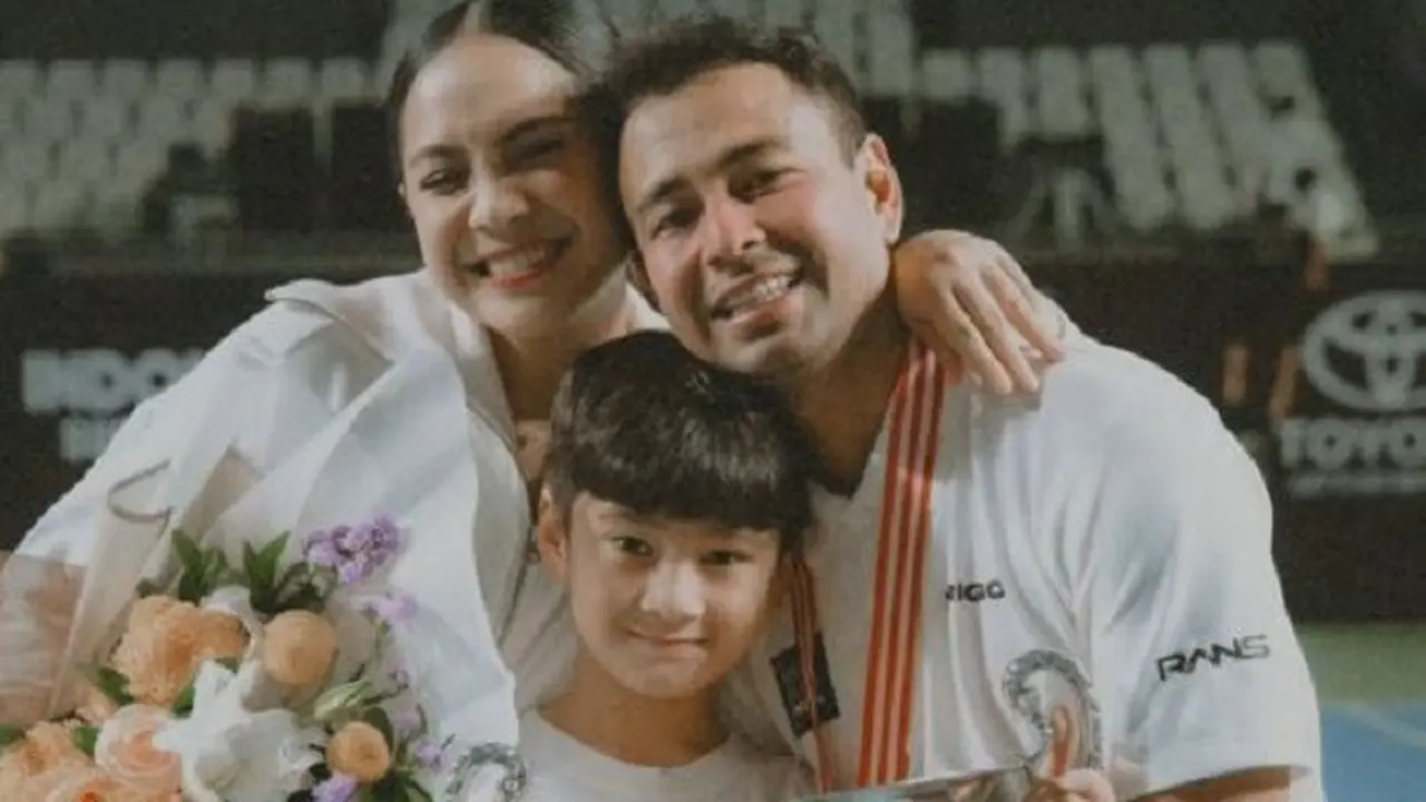 Raffi Ahmad - Nagita Slavina (Foto: Instagram/@chevirgo)