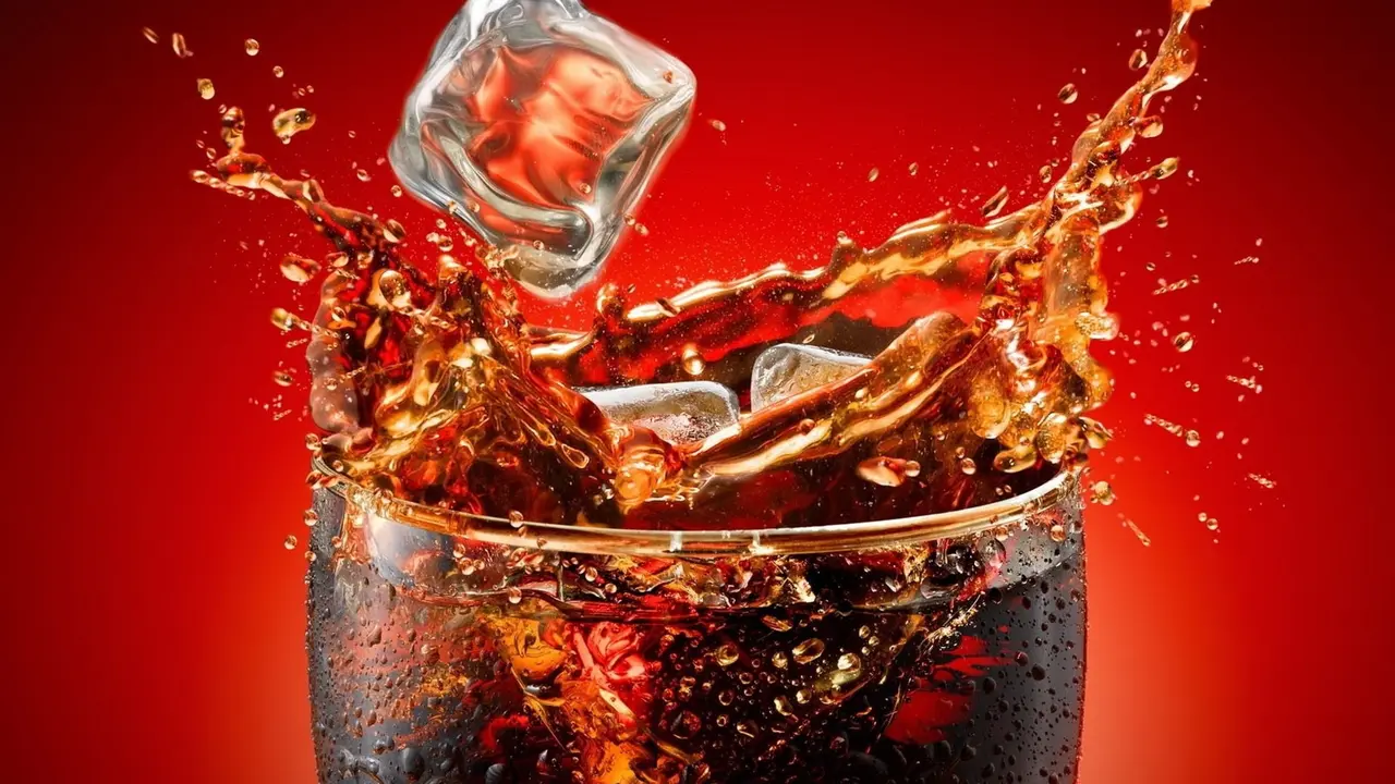 Reaksi Minuman Cola di Tubuh Anda Setelah Satu Jam