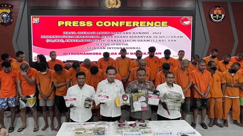 Konferensi pers Operasi Anti Narkoba oleh Polda Riau dan Polres jajaran.