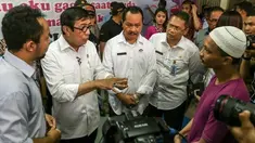 Menteri Hukum dan Hak Azasi Manusia (menkumham), Yasonna Hamonangan Laoly blusukan ke Lapas Salemba dalam rangka mengecek adanya kabar transaksi narkoba di dalam lapas. 