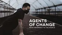 Foto Mikael Jasin dengan teks agents of change from Indonesia to the world. (Dok: Instagram @mikaeljasin https://www.instagram.com/p/CW-8V9nPneQ/?igshid=YmMyMTA2M2Y= / Elly Purnama)