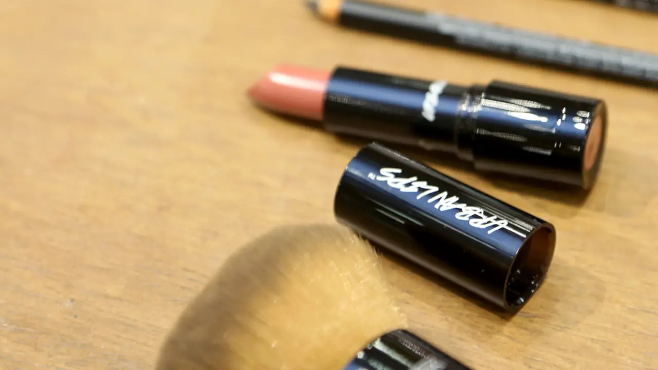 5 Tips Memilih Makeup yang Benar ala Ina Balasong