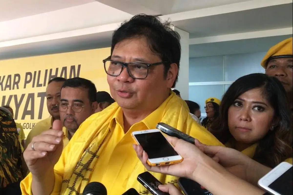 Ketua Umum Partai Golkar Airlangga Hartarto Usai Menggelar Kampanye Akbar di Istora, Senayan, Jakarta. (Foto: Merdeka.com)