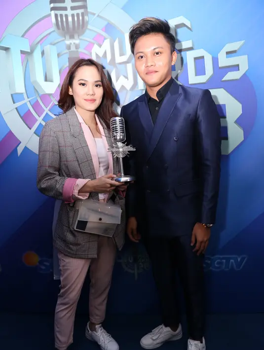 SCTV Music Awards 2018 digelar secara meriah dan diramaikan oleh musisi papan atas. Ajang tahunan yang digelar SCTV ini memberikan penghargaan dalam delapan kategori. (Adrian Putra/Bintang.com)