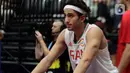 Raut kecewa pemain timnas basket Iran, Mohammadsina Vahedi saat jeda laga melawan Spanyol pada penyisihan Grup G FIBA World Cup 2023 di Indonesia Arena, Gelora Bung Karno, Jakarta, Rabu (30/8/2023). Iran kalah 65-85 dari Spanyol. (Liputan6.com/Helmi Fithriansyah)