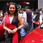 Tasya Napitupulu menjadi usher di ajang GIIAS 2017. (Herdi Muhardi)