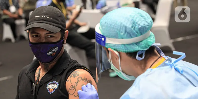 FOTO: Atlet, Pelatih, dan Tenaga Pendukung Jalani Vaksinasi COVID-19 di Istora Senayan