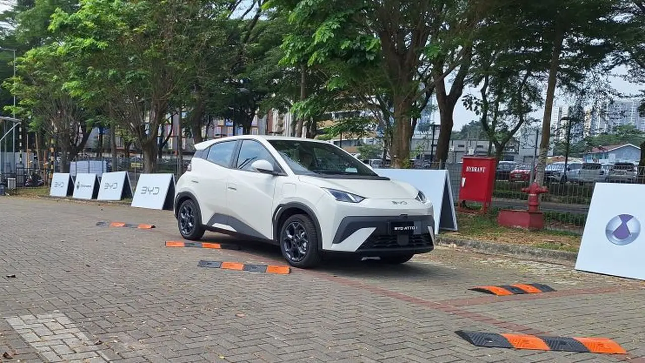 Melihat Lebih Dekat Tampilan Bergaya BYD Atto 1, Sang Primadona GIIAS 2025 (Arief A/Liputan6.com)