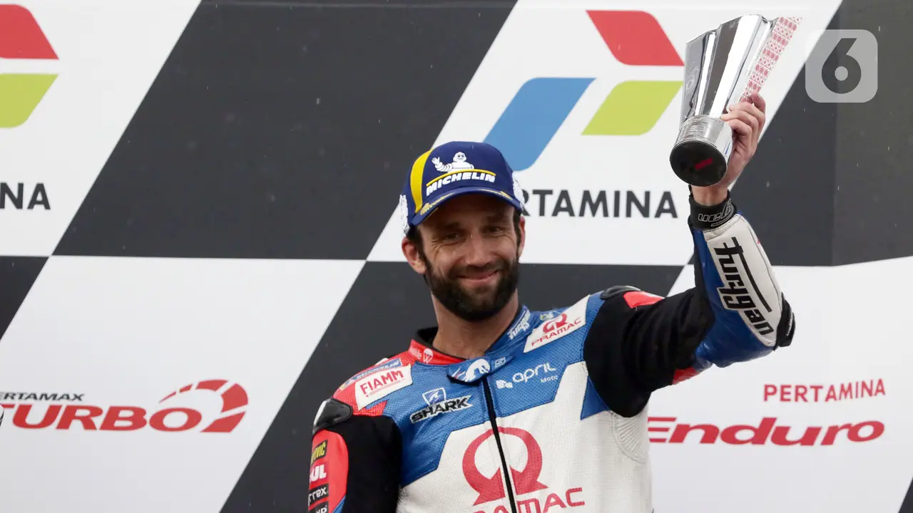 FOTO: Senyum Kemenangan Pembalap MotoGP Seri Pertamina Mandalika International Street Sirkuit